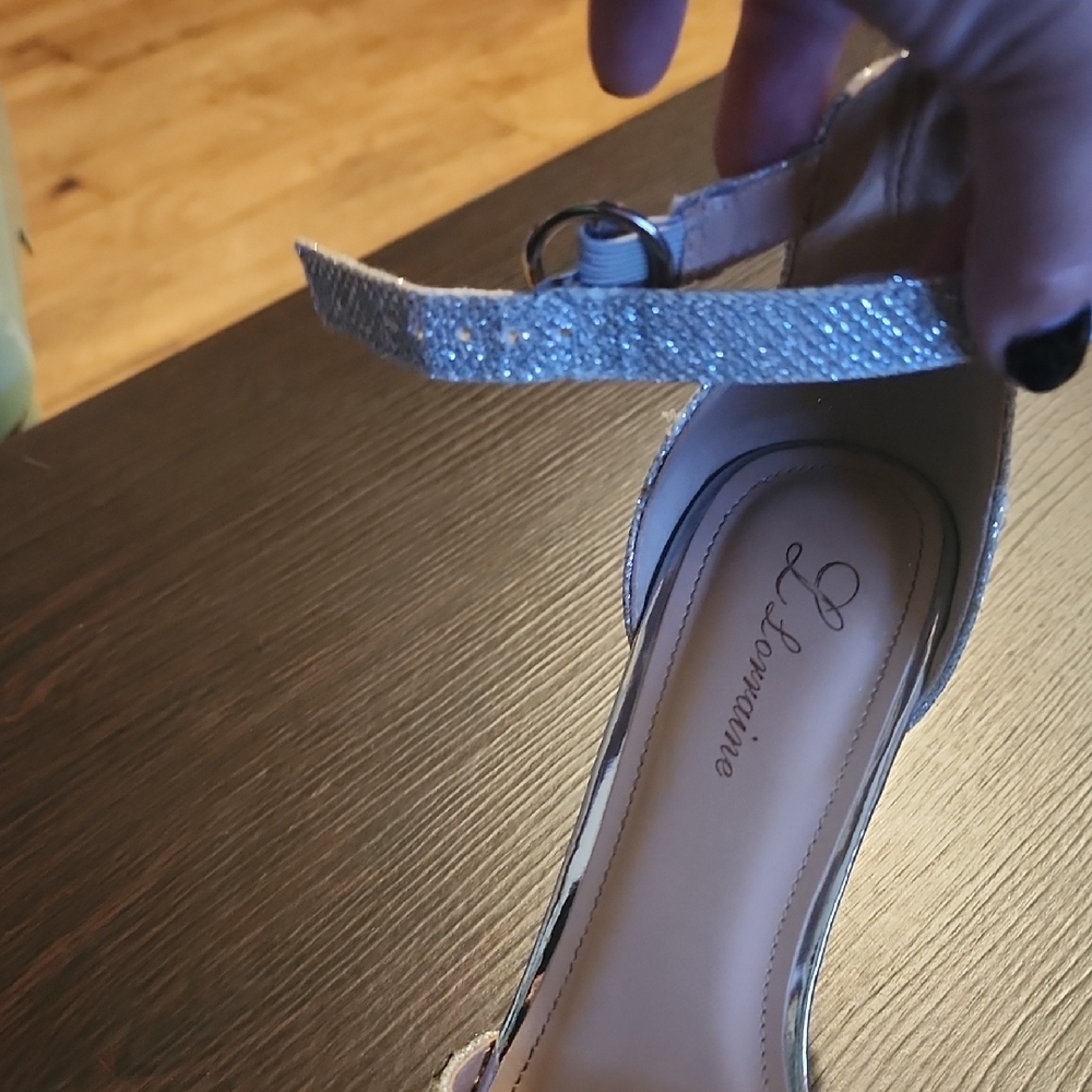 L'Amour Glittering Silver Heels - Picture 7 of 13